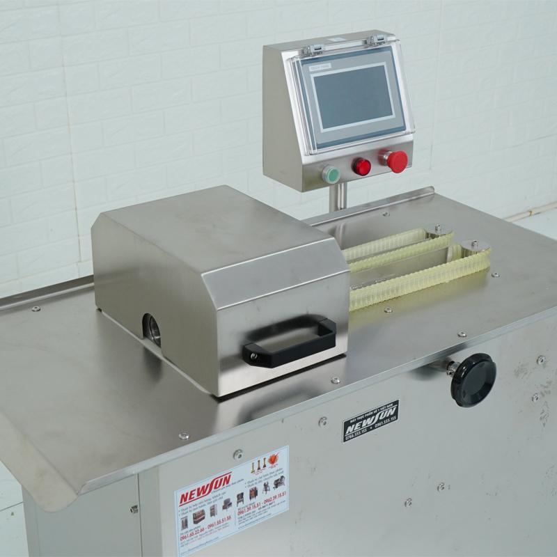 ava3-may-buoc-chi-xuc-xich-tu-dong-xz-01-550w ava3 may buoc chi xuc xich tu dong xz 01 550w