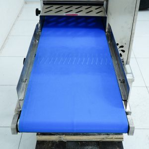 Máy cắt thịt băng tải MCTB340 may cat thit bang tai ns mctb340 ava8